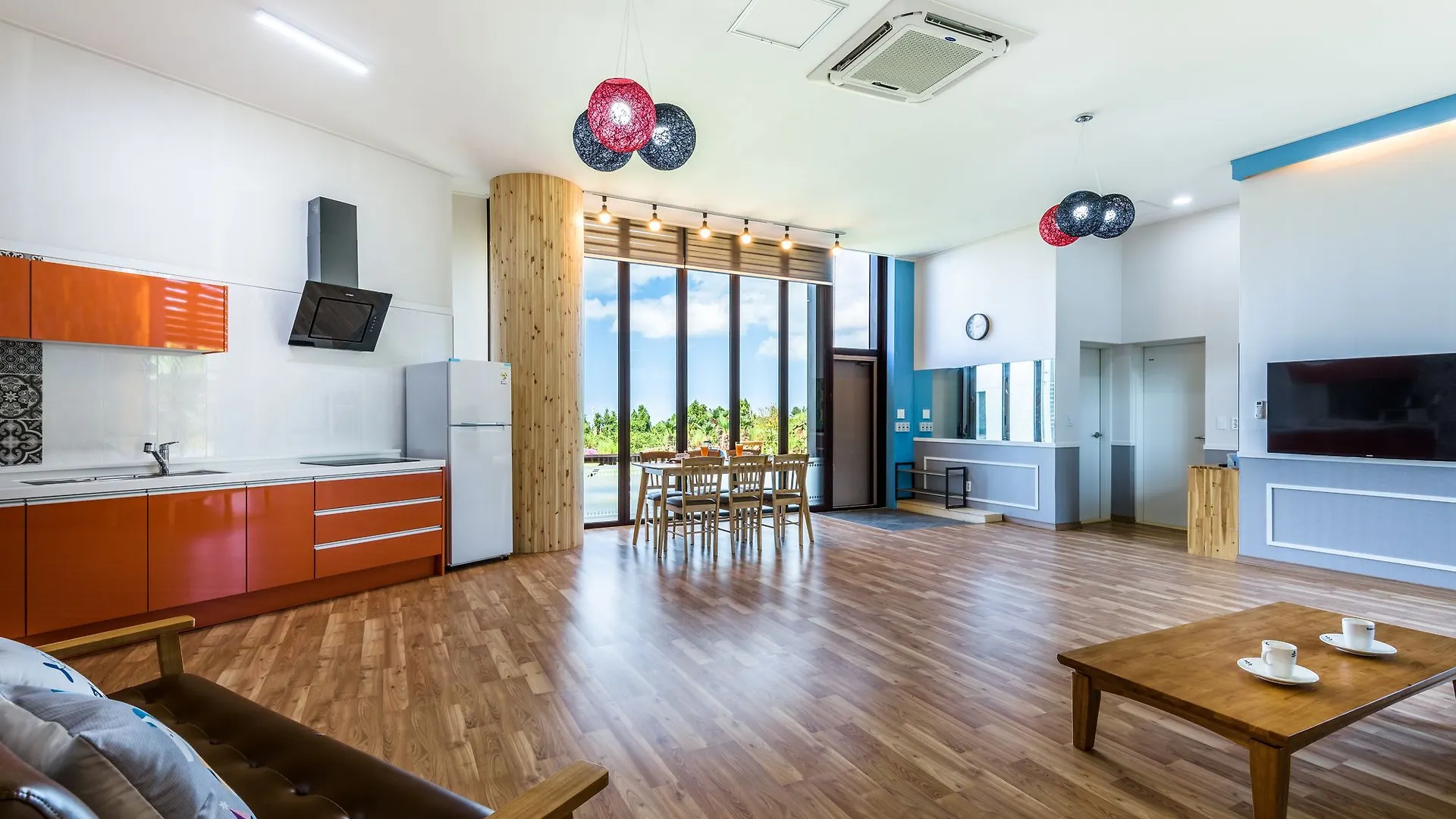 Hotel Banhakeura Pension Kwangyang-dong