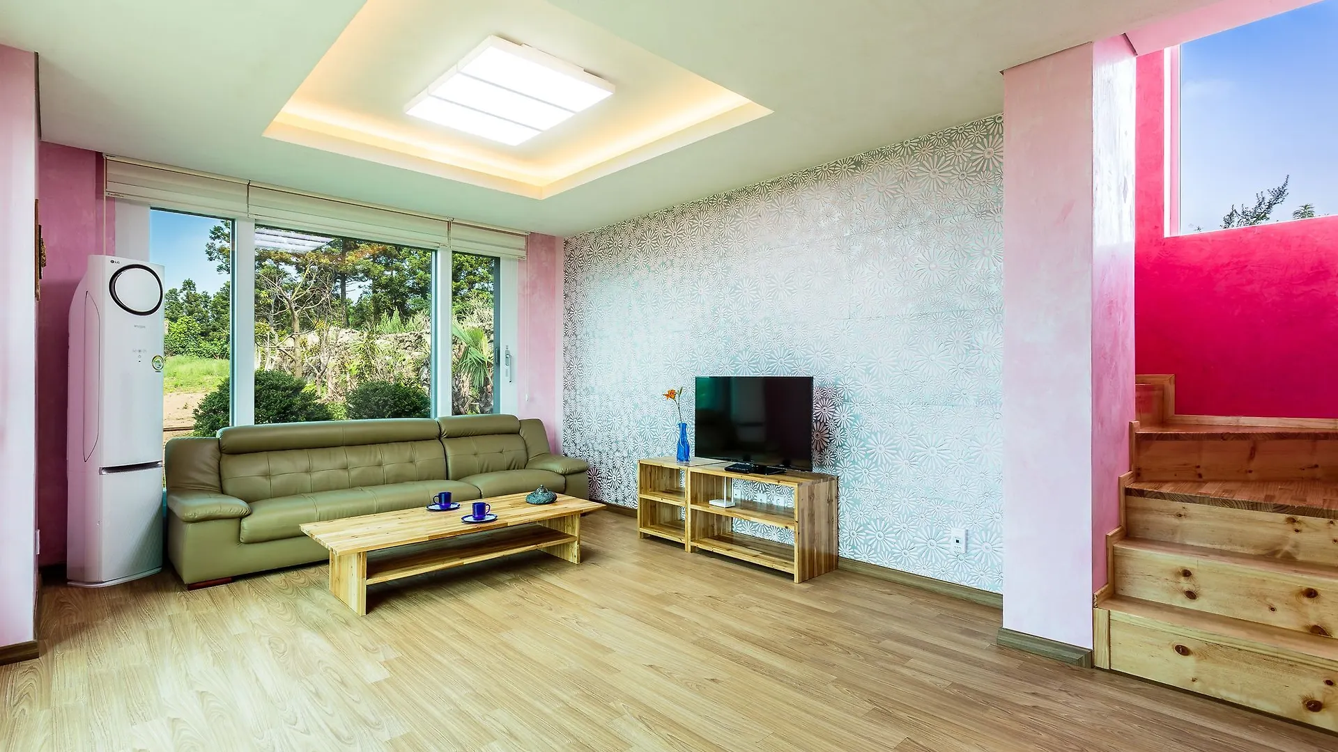 Hotel Banhakeura Pension Kwangyang-dong